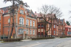 एक मंजिला घरों की पोलिश परियोजनाएँ पोलैंड में एक अटारी वाले घरों की परियोजनाएँ