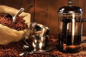 ड्रिप कॉफ़ी मेकर: असली सही ब्लैक कॉफ़ी पकाना